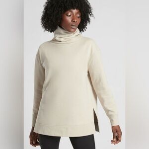Women's Athleta 24/7 Funnel Neck Sweatshirt. Size xs